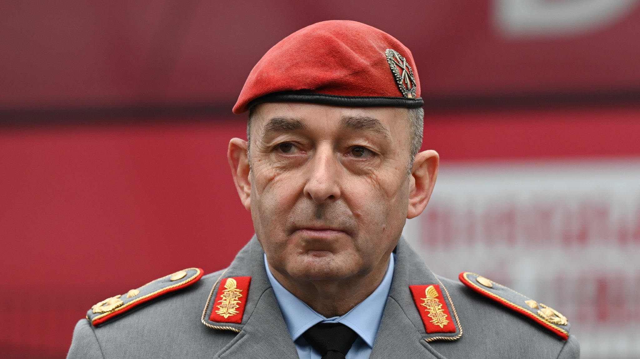 Generalinspekteur Breuer: Nicht zu viel über Nuklearwaffen reden