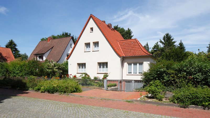 Das eigene Haus ist für viele ein zentraler Bestandteil der Altersvorsorge (Symbolbild) | Bild: stock.adobe.com/detailfoto Das eigene Haus ist für viele ein zentraler Bestandteil der Altersvorsorge (Symbolbild)