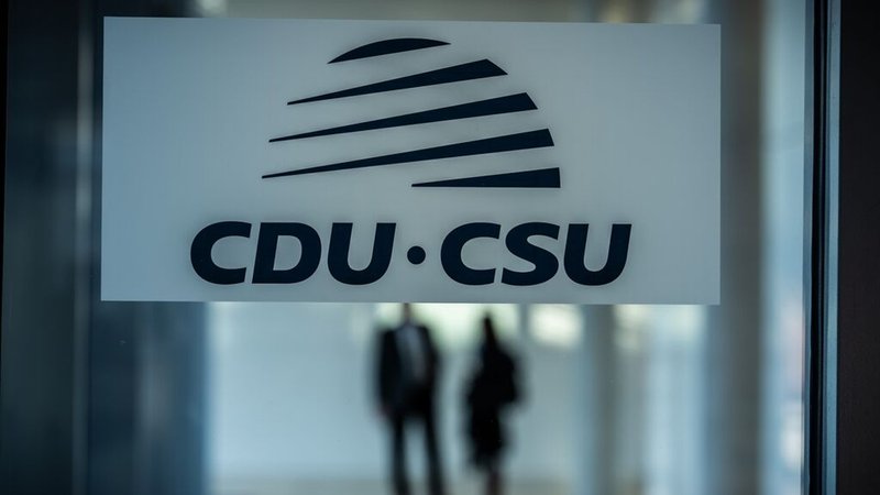 (Archivbild): Die Union erhält die meisten Parteispenden. | Bild: dpa-Bildfunk/Michael Kappeler (Archivbild): Die Union erhält die meisten Parteispenden.