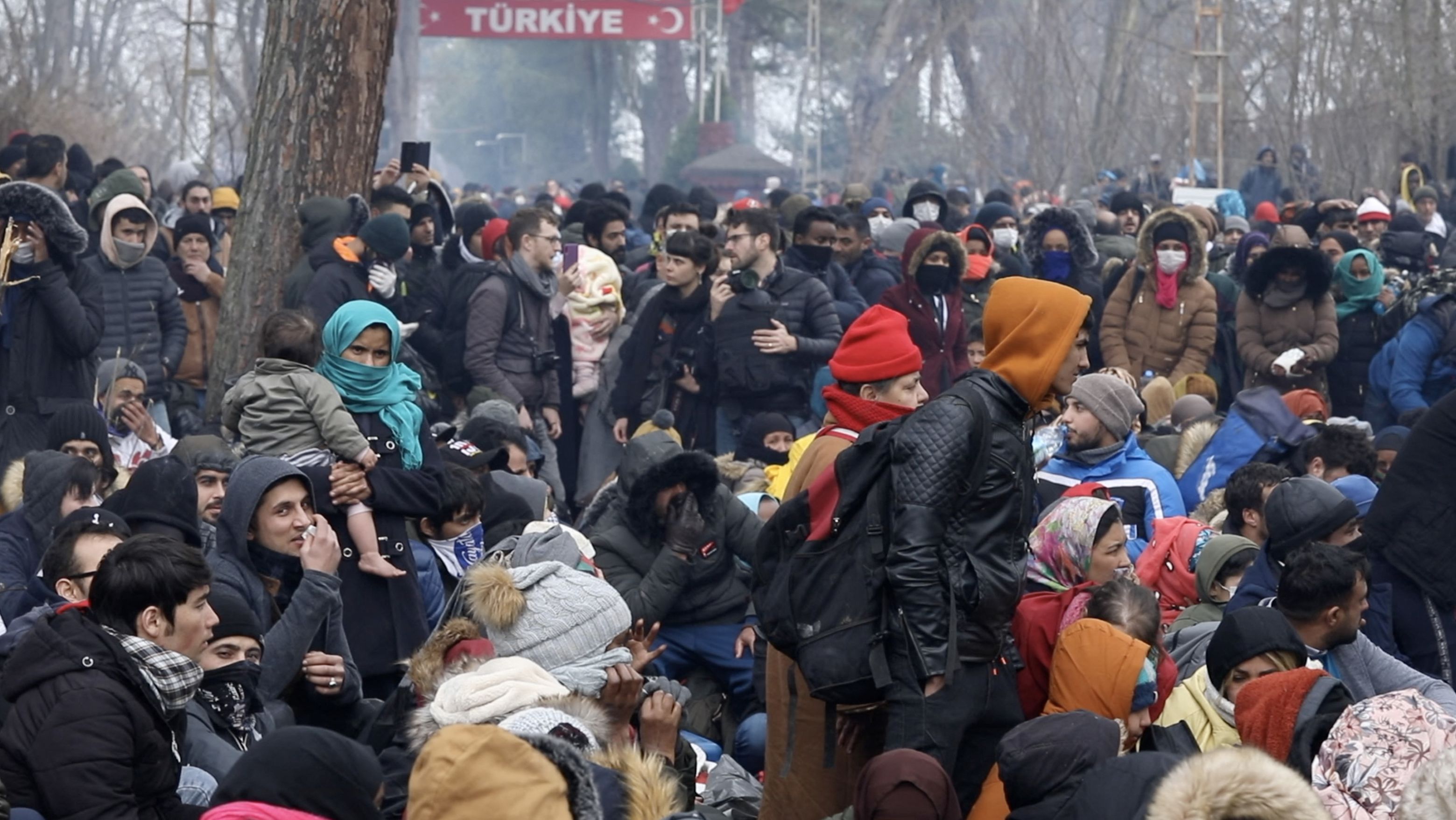 Im Niemandsland Fluchtlinge An Der Turkisch Griechischen Grenze Br24