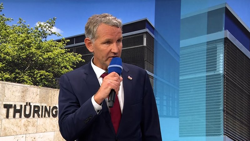 Wahlgewinner Björn Höcke von der AfD fordert Ende der "Brandmauer". | Bild: BR Wahlgewinner Björn Höcke von der AfD fordert Ende der "Brandmauer".