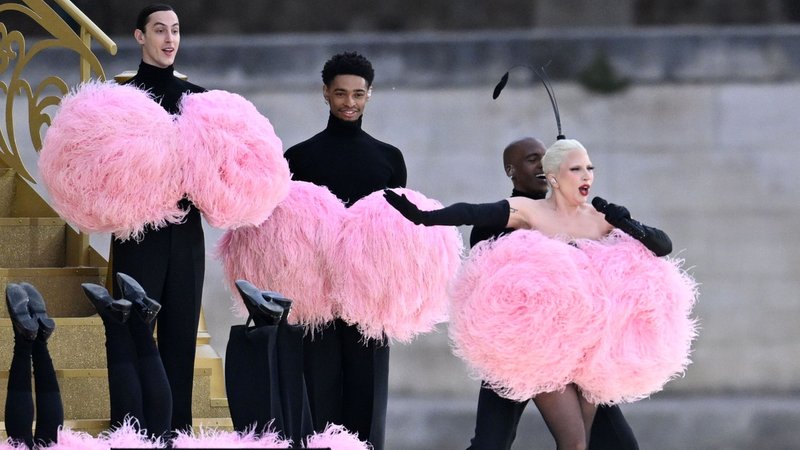 Lady Gaga bei ihrem Auftritt | Bild: picture alliance/dpa | Sina Schuldt Lady Gaga bei ihrem Auftritt