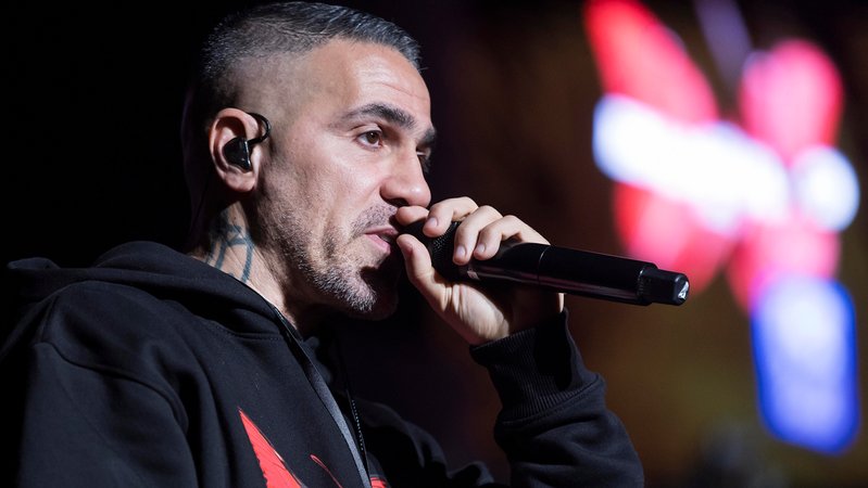 Ehemaliger Deutschrapper Bushido bekommt bei Bürgermeisterwahl in Grünwald drei Stimmen. | Bild: picture alliance / PIC ONE | Ben Kriemann Ehemaliger Deutschrapper Bushido bekommt bei Bürgermeisterwahl in Grünwald drei Stimmen.