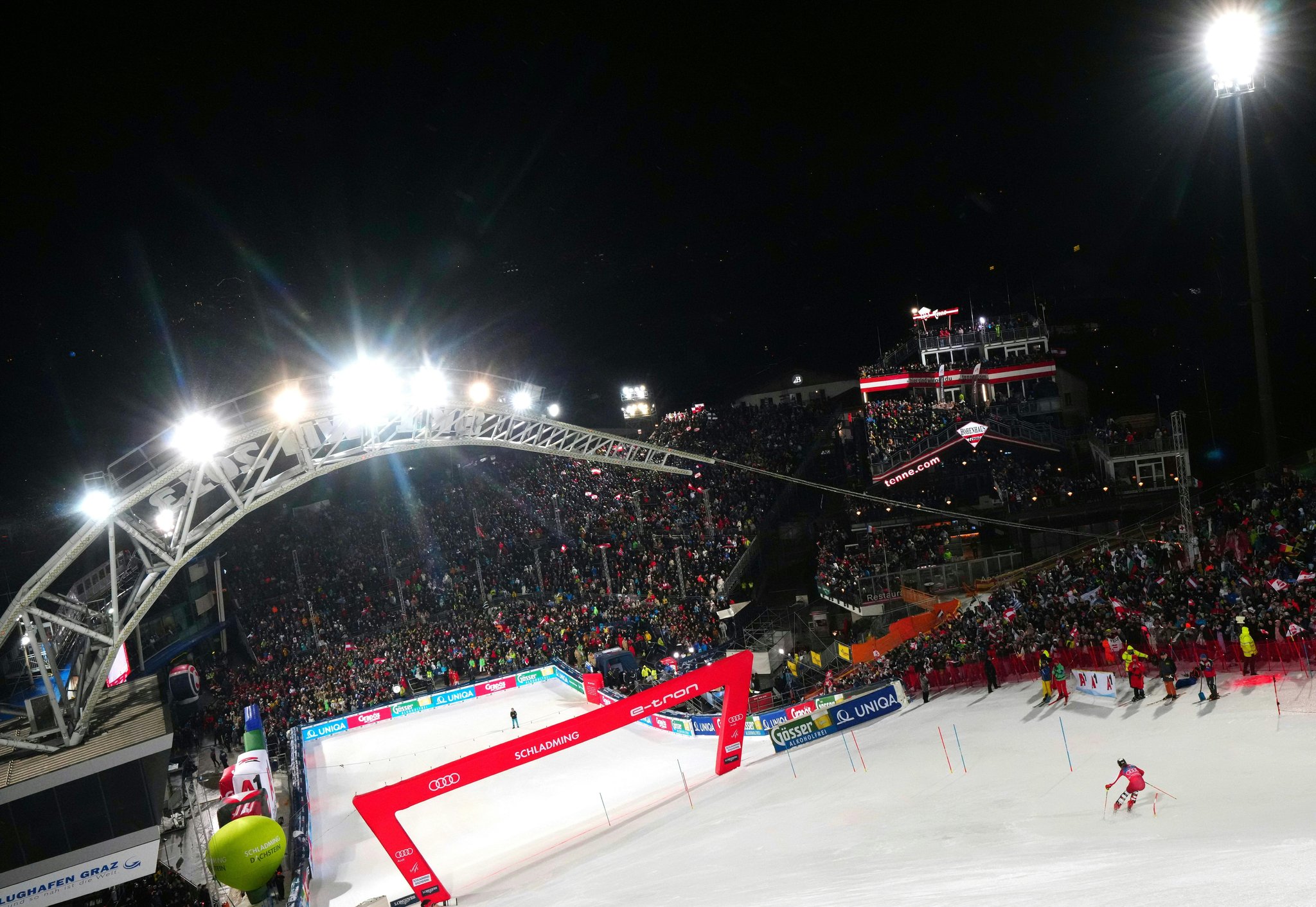 Der Österreicher Manuel Feller beim Nachtslalom Schladming 2024