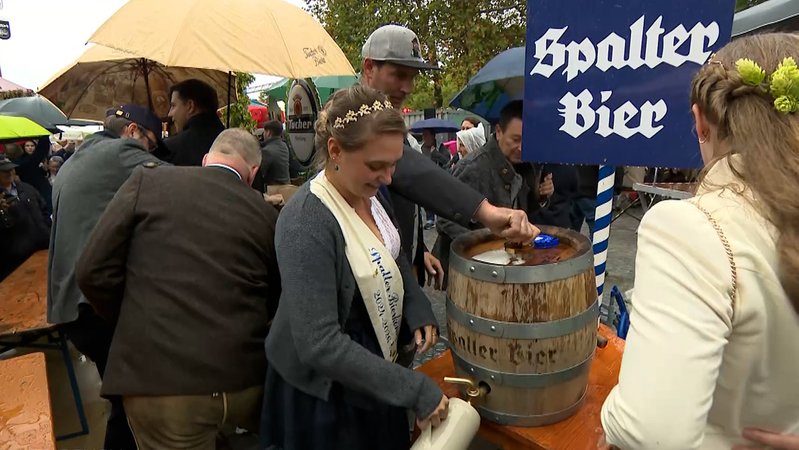 Anstich beim Nürnberger Altstadtfest | Bild: BR Anstich beim Nürnberger Altstadtfest