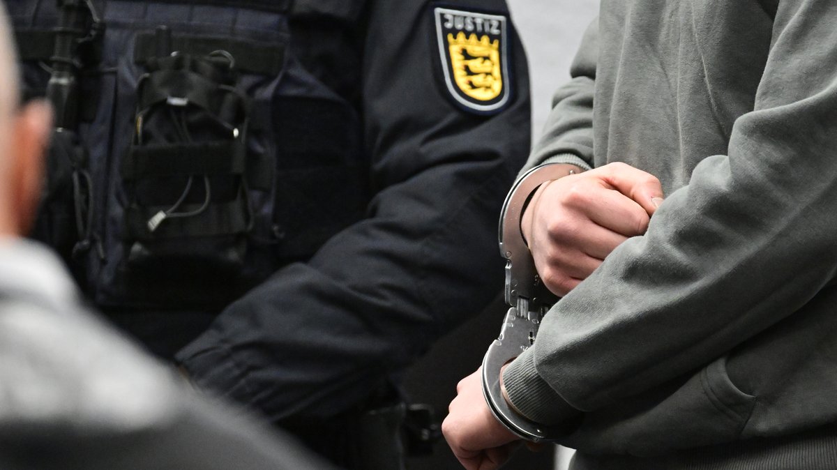 Lebenslange Haft nach illegalem Autorennen mit zwei Toten