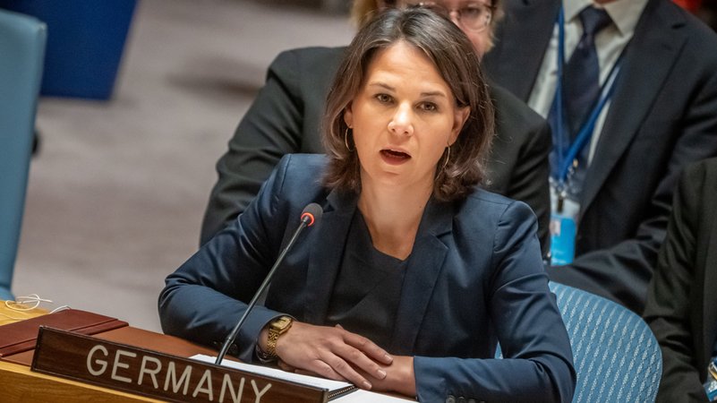 17.07.2023, USA, New York: Annalena Baerbock (Bündnis 90/Die Grünen), Außenministerin, spricht während der Sitzung des UN-Sicherheitsrats zur Ukraine.