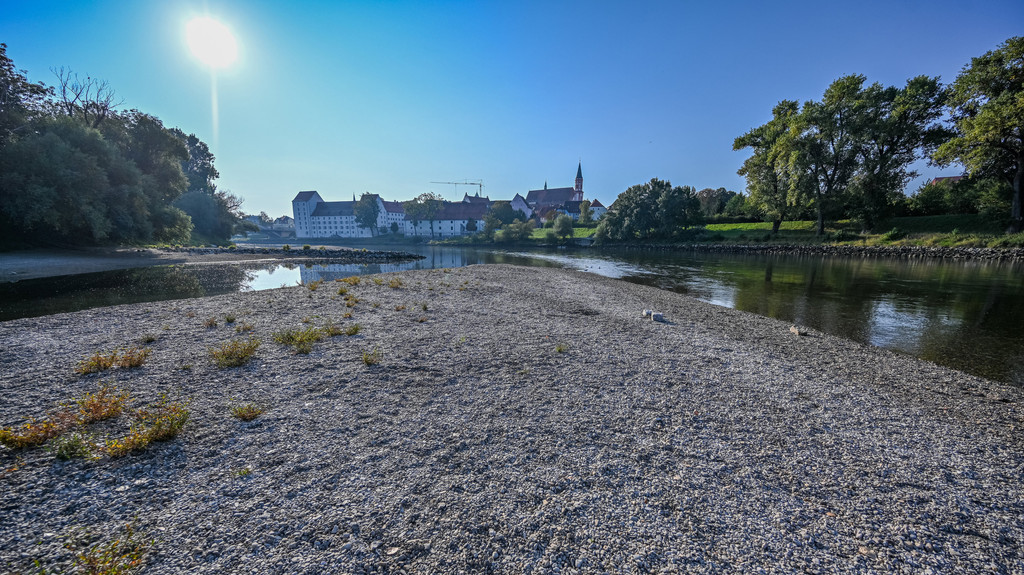 Freigelegtes Flussbett der Donau bei Straubing