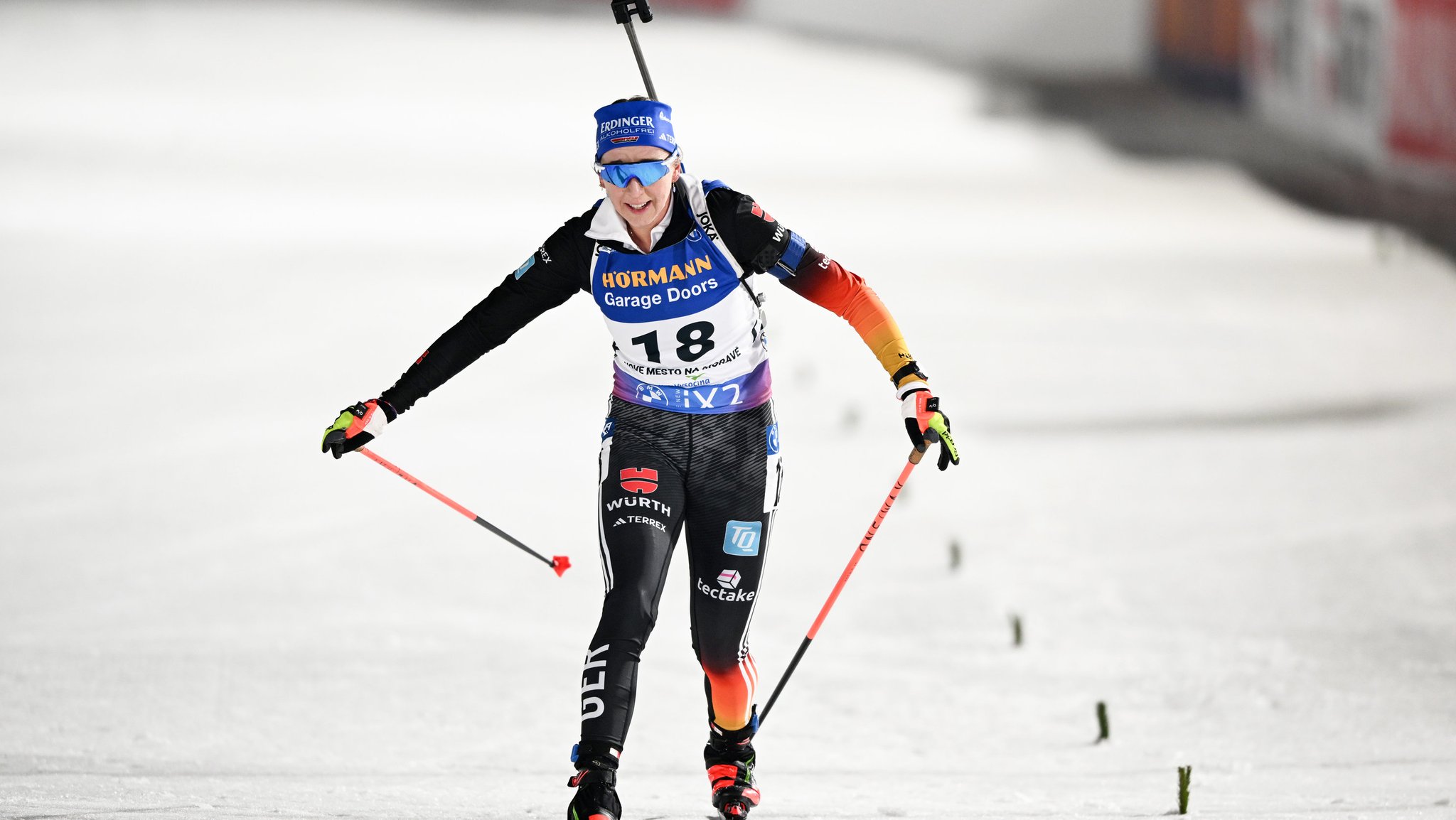 ARCHIV - 13.02.2024, Tschechien, Nove Mesto Na Morave: Biathlon: Weltmeisterschaft, Einzel 15 km, Damen. Franziska Preuss aus Deutschland läuft ins Ziel. (zu dpa: «Nach kurzer Zwangspause: Starke Preuß auf dem fünften Platz») Foto: Hendrik Schmidt/dpa +++ dpa-Bildfunk +++