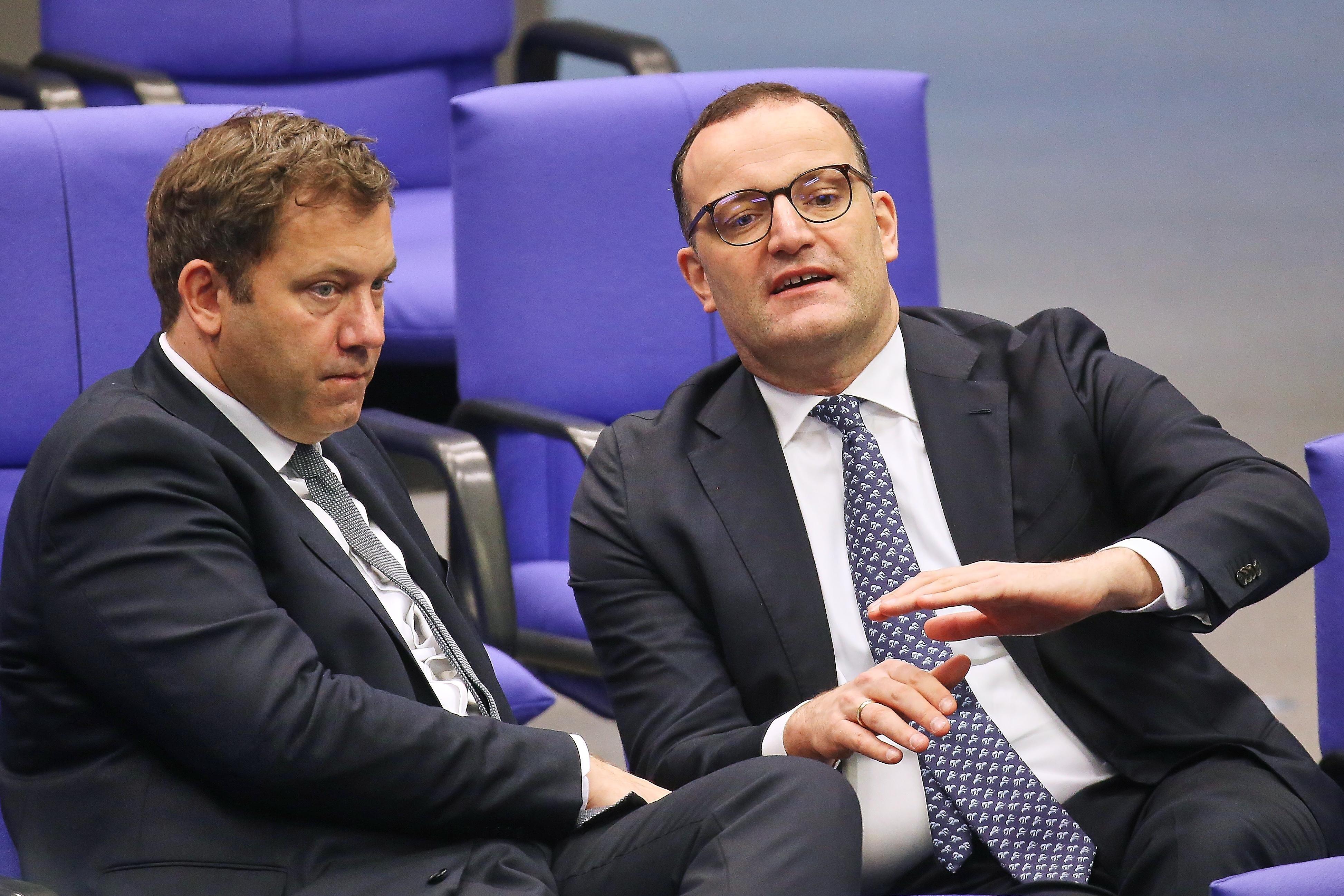 Where to save? Spahn calls for a five percent cut in all subsidies
