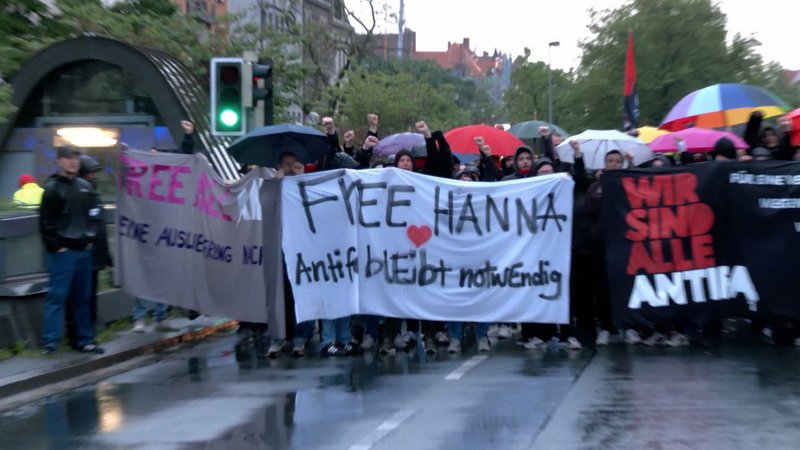 Die linksradikale Szene demonstriert in Nürnberg nach der Festnahme von Hanna S. - die Polizei musste einschreiten