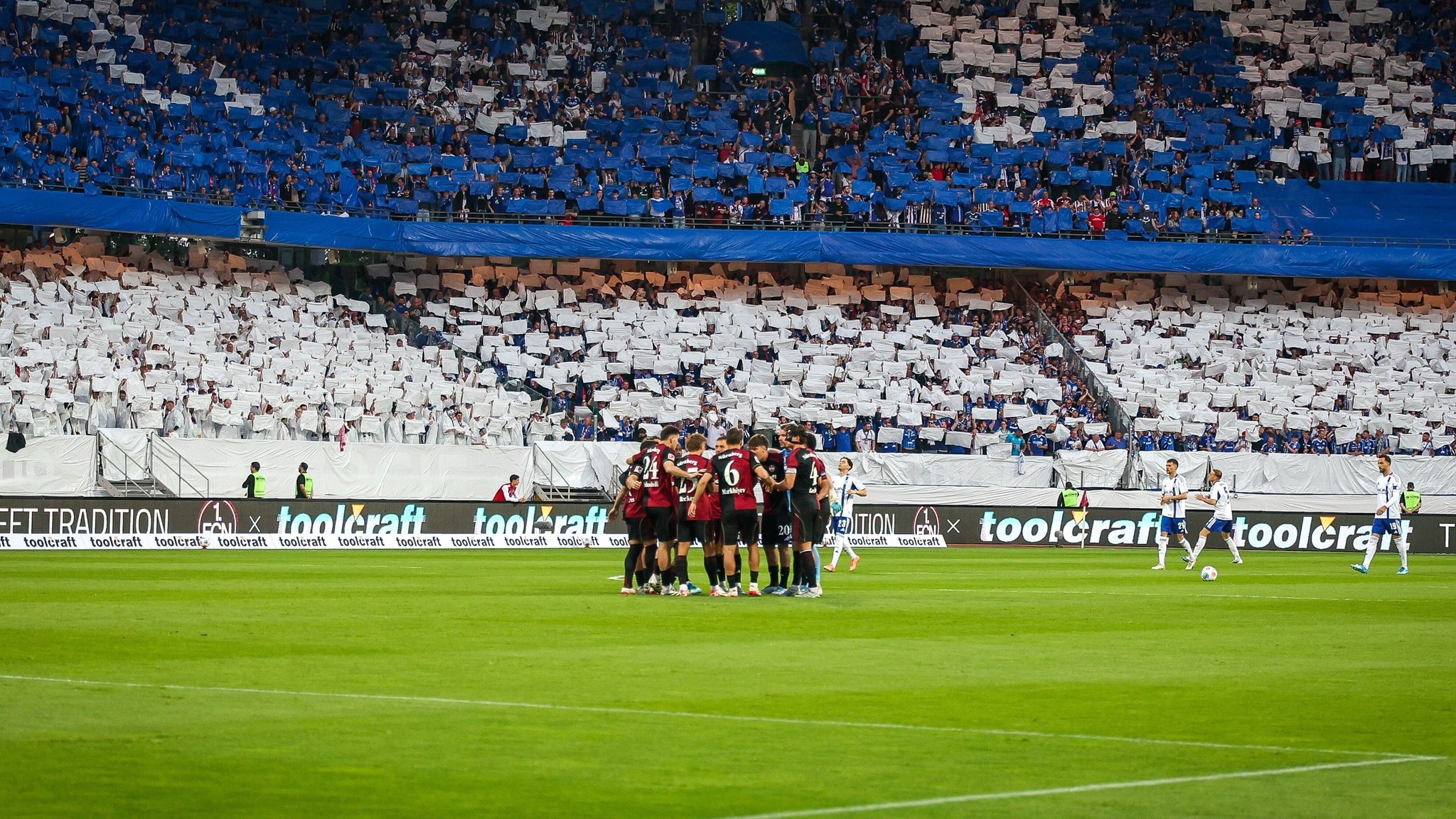 Eigentor, Choreo, Gänsehaut: FCN siegt im Freundschaftsgipfel