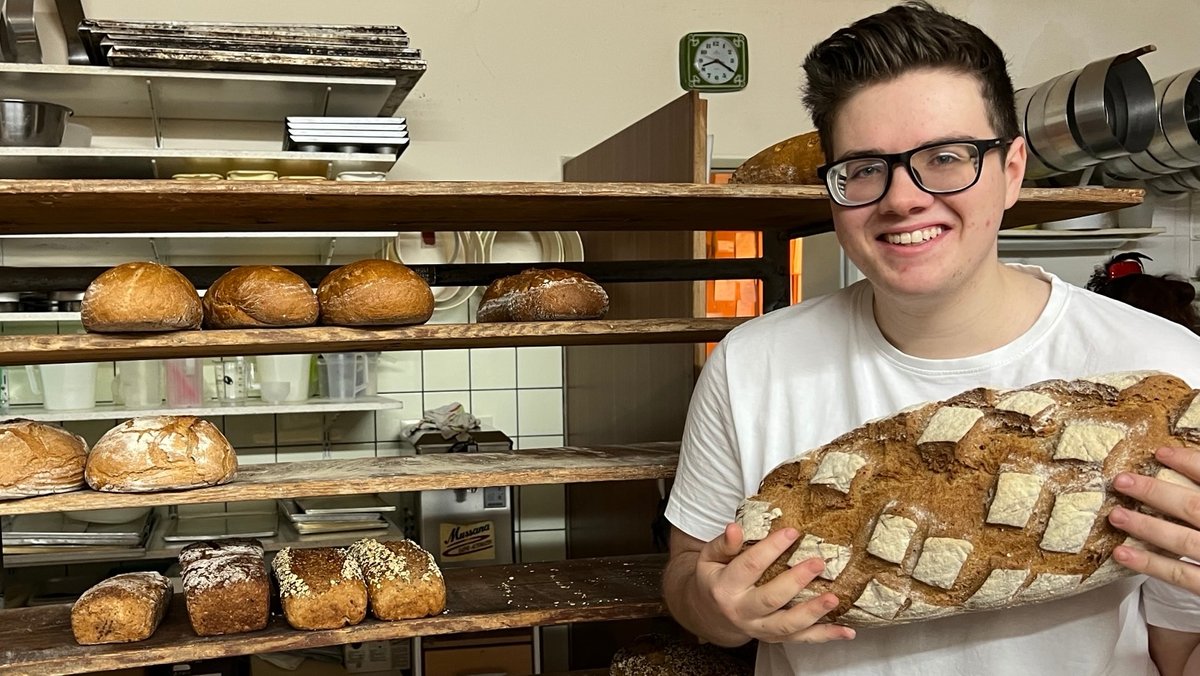 Nick Deinlein aus Egloffstein im Landkreis Forchheim ist Oberfrankens bester Nachwuchs-Bäcker. 