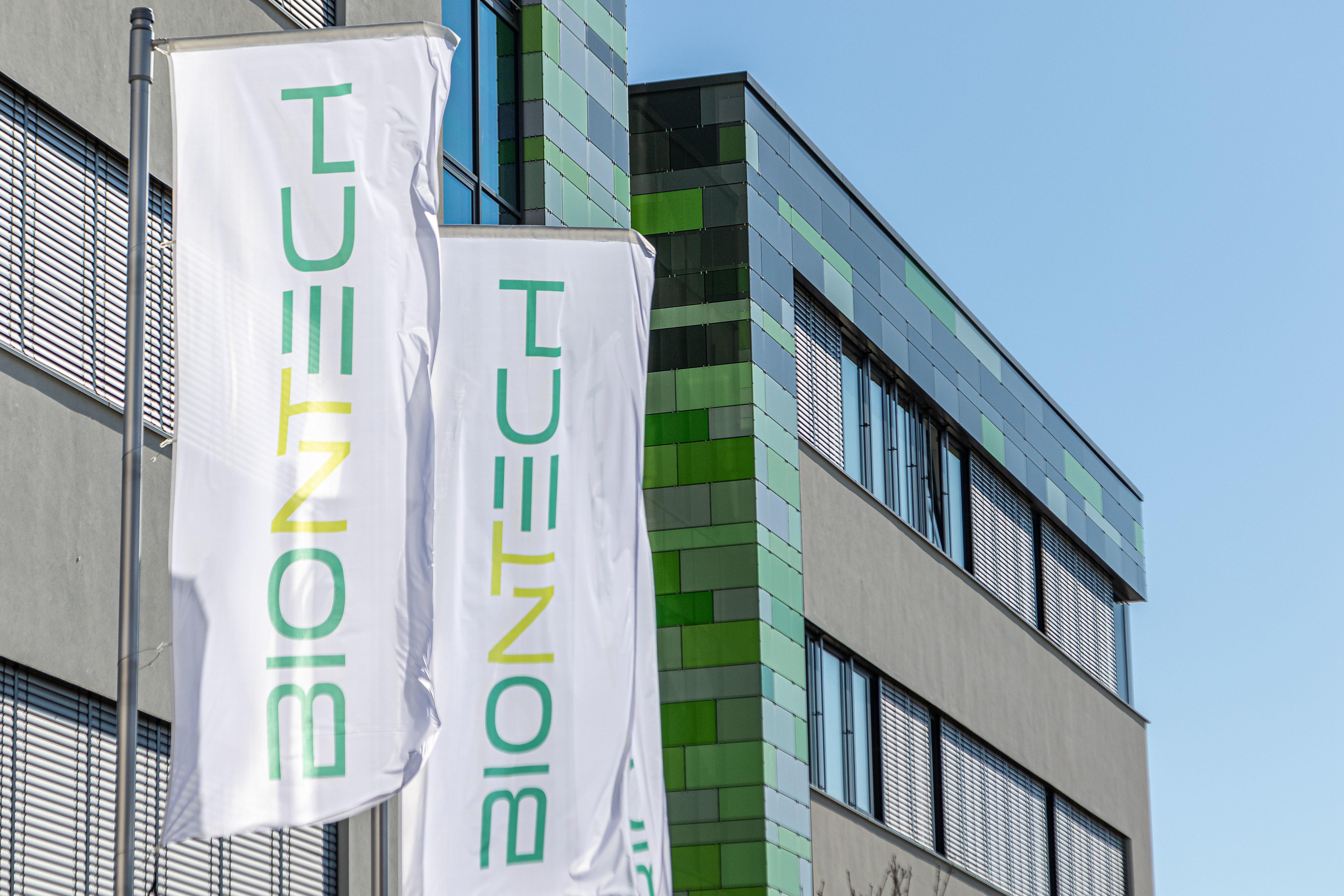 Coronavirus Impfstoff Soll Von Biontech Mitentwickelt Werden Br24