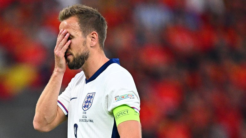 Harry Kane beim EM-Finale enttäuscht | Bild: picture alliance/dpa | Tom Weller Harry Kane beim EM-Finale enttäuscht