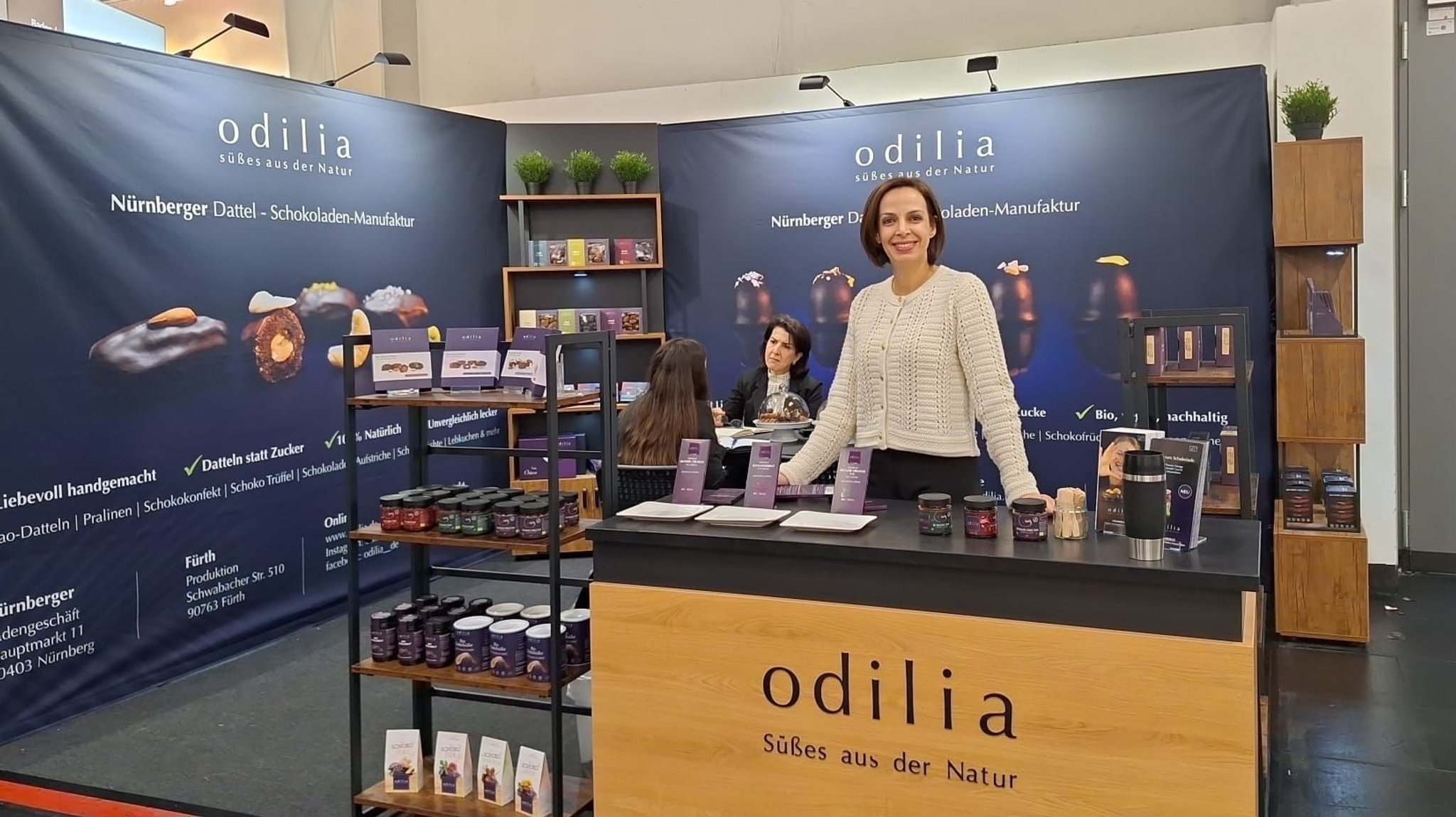 Saeda Abualhawa an ihrem Stand auf der Fachmesse Biofach. 