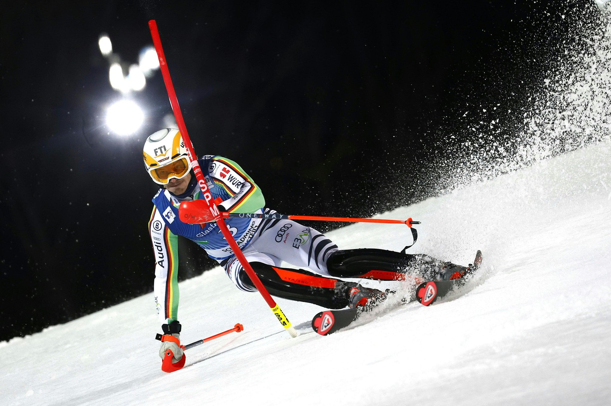 Der Münchner Linus Straßer beim Nachtslalom Schladming 2024