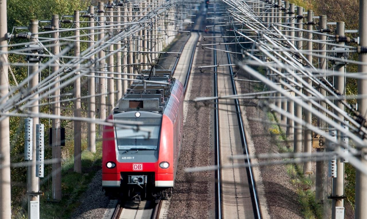 Wie Die Bahn Bei Elektrifzierung In Bayern Bummelt | BR24