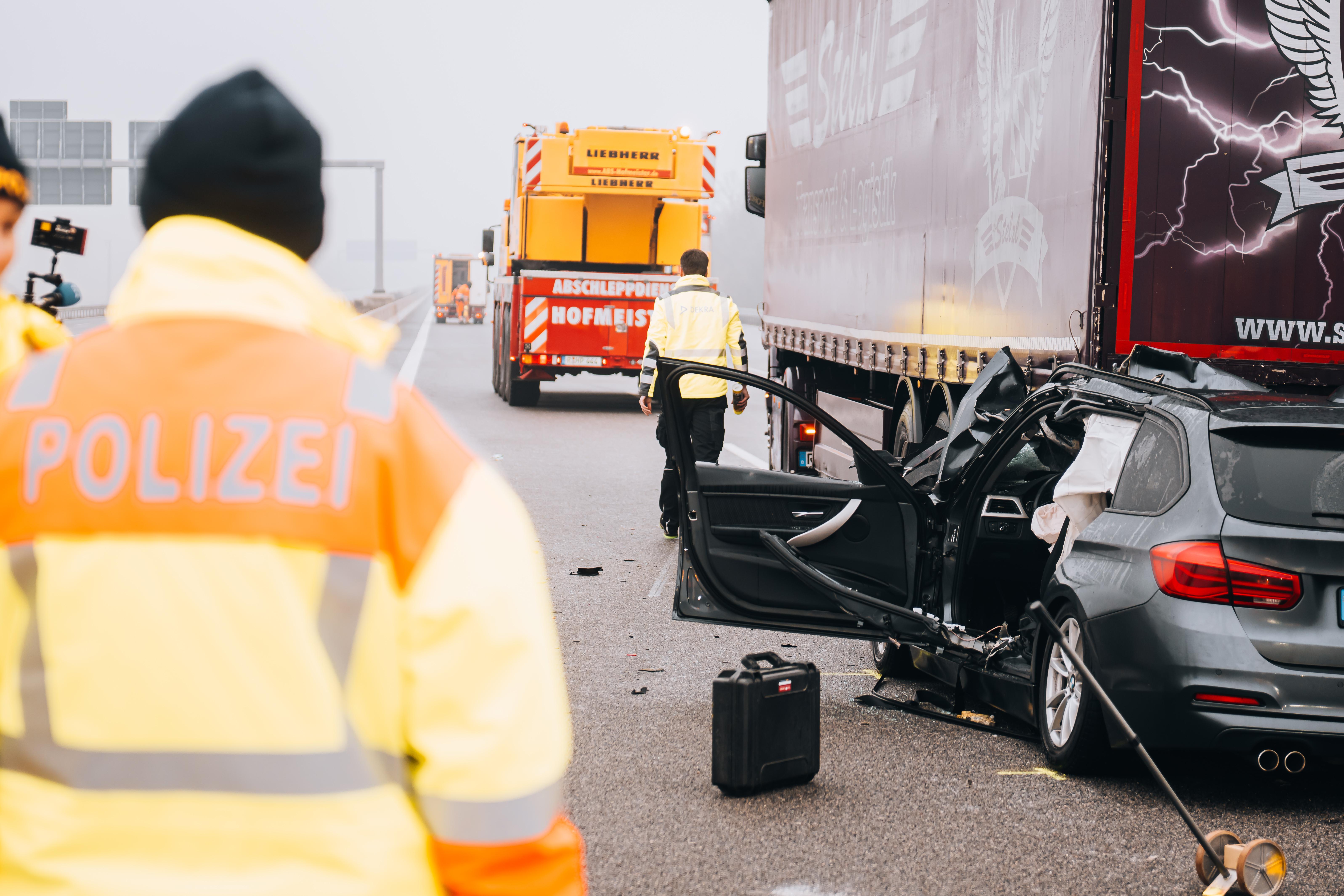Tödlicher Unfall auf Blitzeis. 
