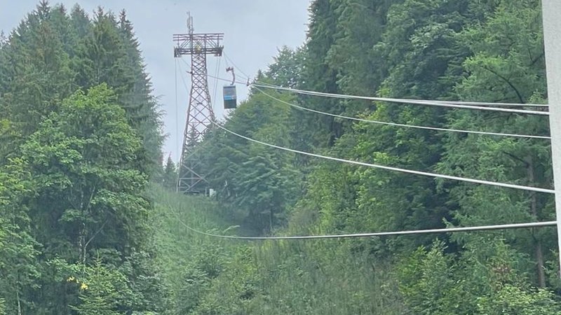 Seile der Karrenseilbahn bei Dornbirn sind entgleist. | Bild: Stadt Dornbirn Seile der Karrenseilbahn bei Dornbirn sind entgleist.
