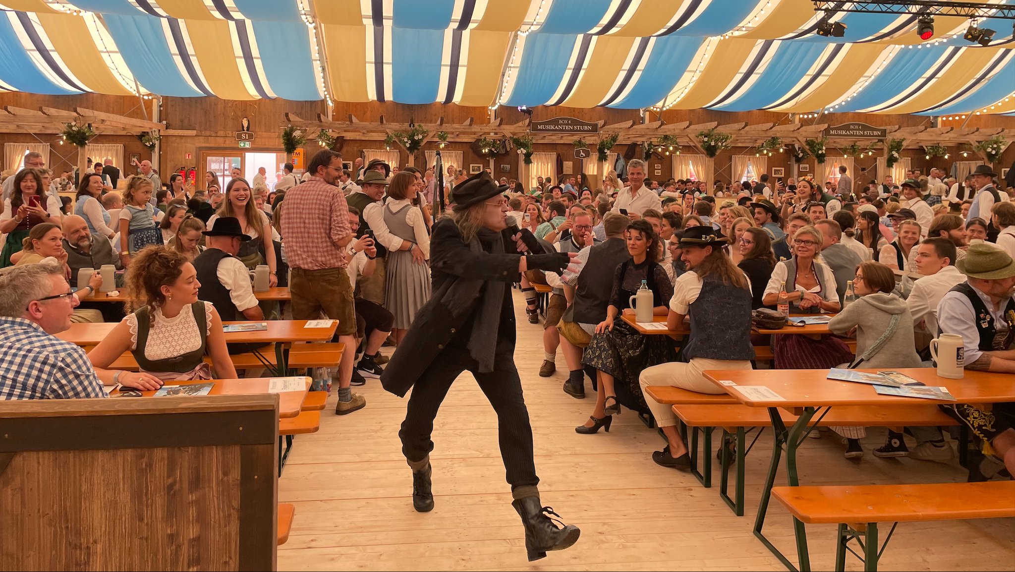 Die Geschichte des Boandl Kramer: Musikkabarett in der Boandlkramerei.