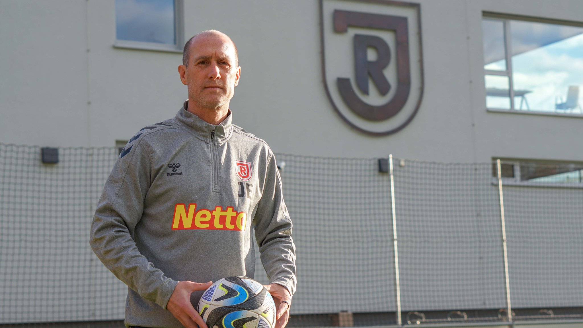 SSV-Jahn-Fußball-Coach Joe Enochs 