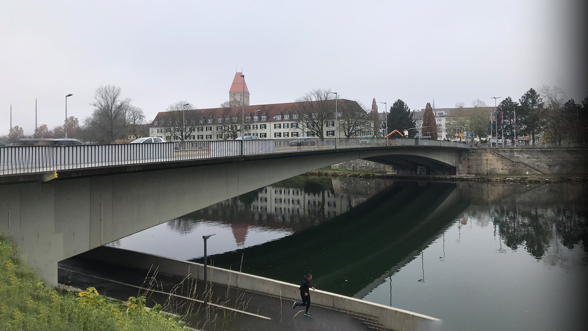 Eine Brücke