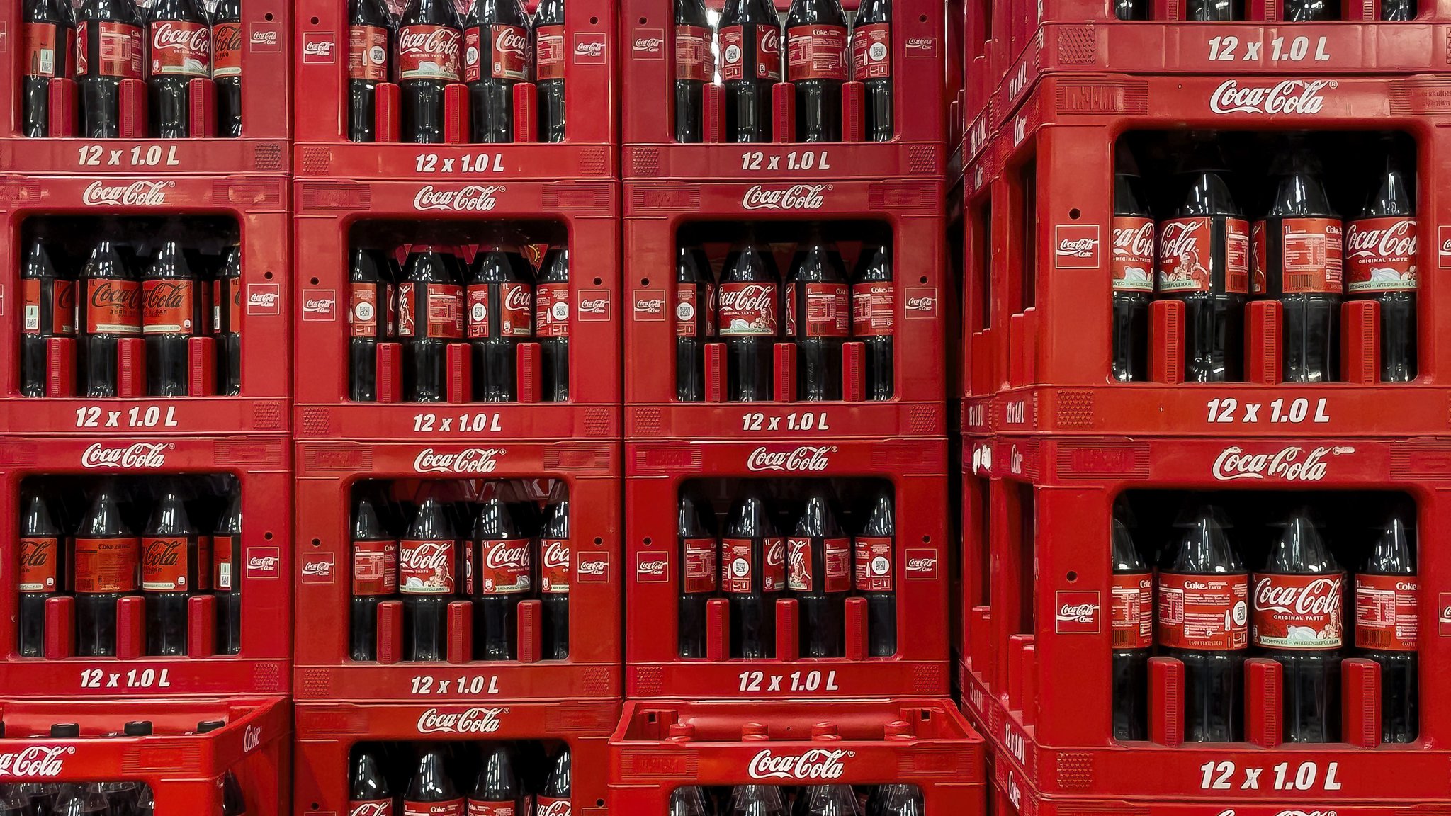 (Symbolbild) Coca Cola ruft 28 Millionen Flaschen in Österreich zurück