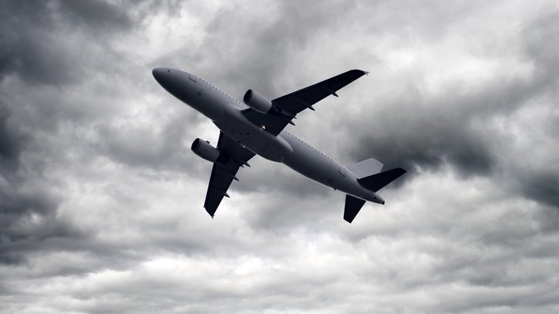 Ende Juli waren in Bayern genau 6.452 Personen ohne Duldung vollziehbar ausreisepflichtig. (Fotomontage) | Bild: Picture Alliance/Chromorange/Christian Ohde Ende Juli waren in Bayern genau 6.452 Personen ohne Duldung vollziehbar ausreisepflichtig. (Fotomontage)