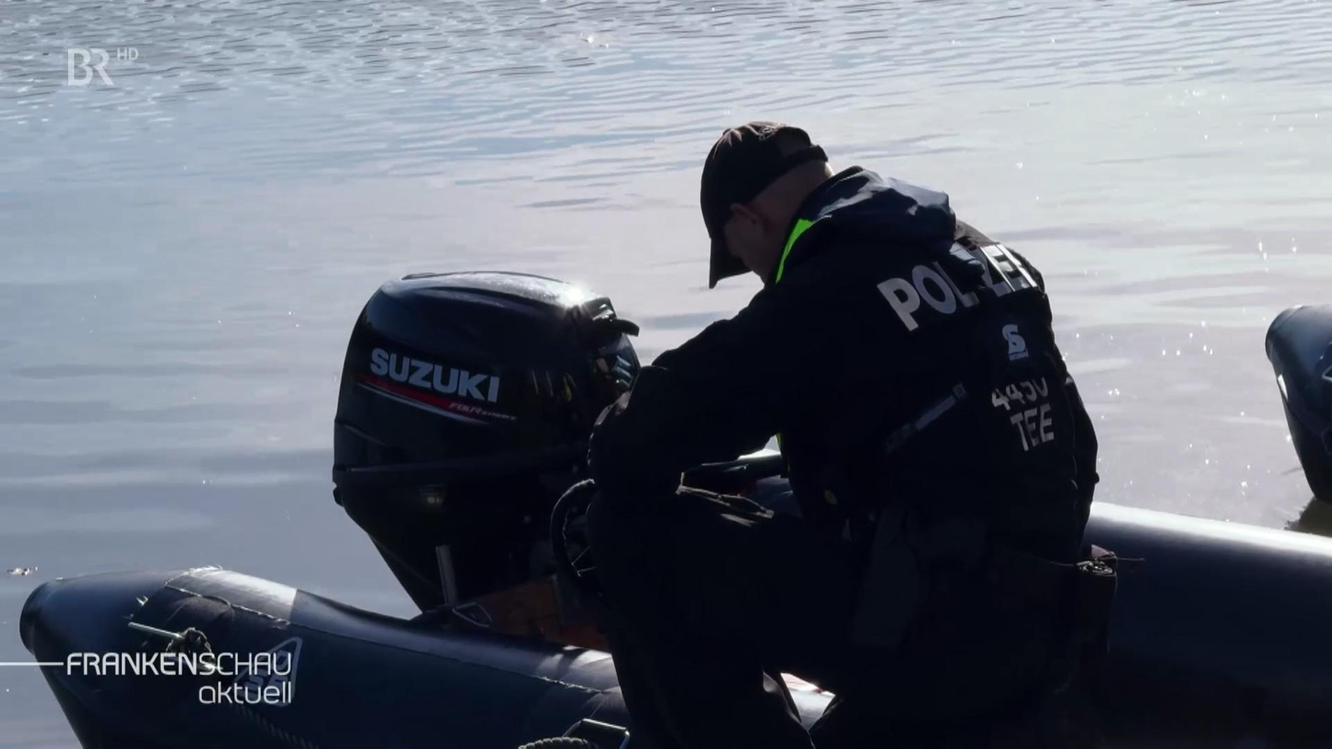 Polizei unterwegs auf dem Happurger Stausee.
