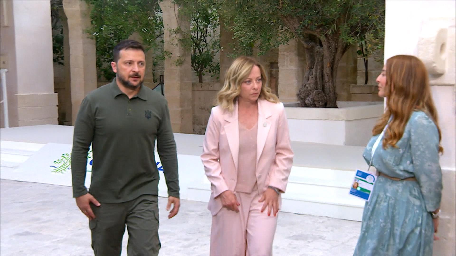 Ukraines Präsident Selenskyj und Italiens Staatschefin Meloni