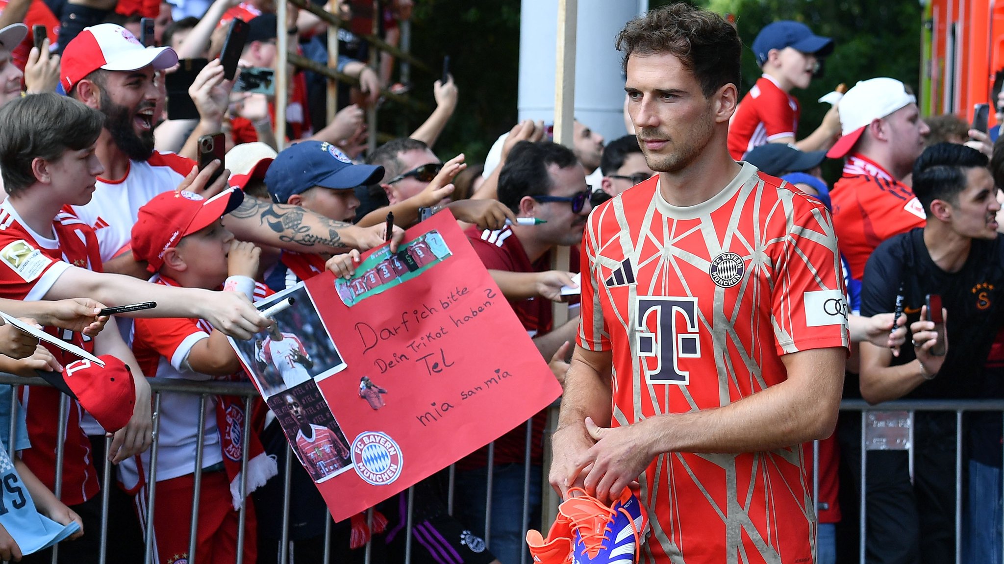 Leon Goretzka beim Testspiel in Düren