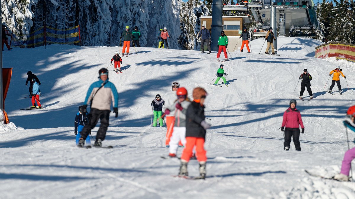 Sonniges Wochenende: Run auf Skigebiete im Bayerischen Wald