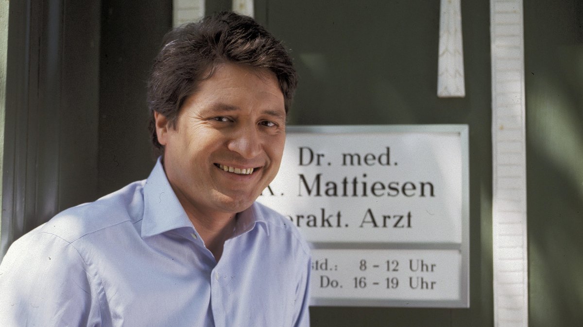 Christian Quadflieg als Landarzt Dr. Karsten Mattiesen.