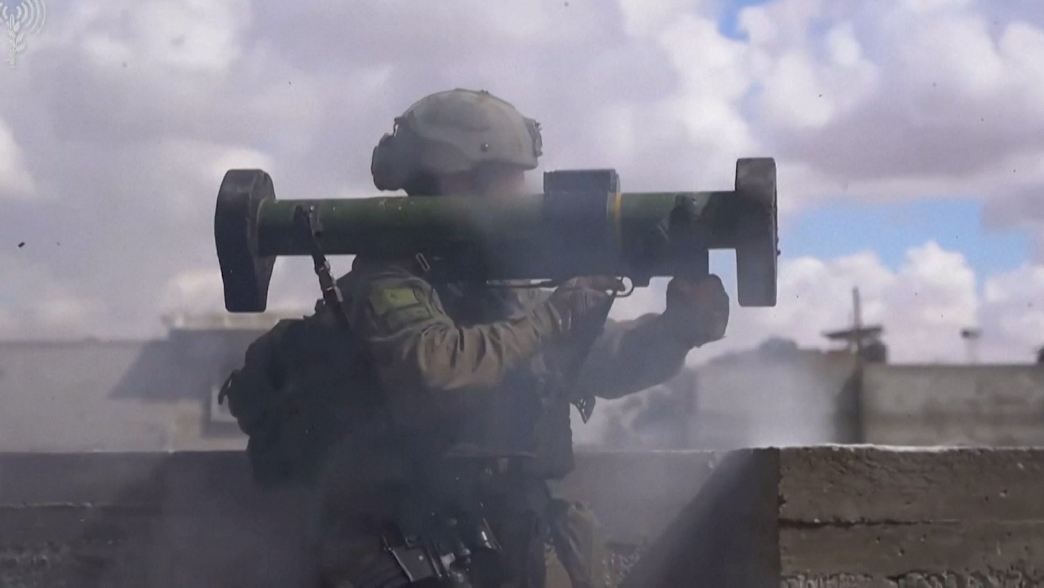 Soldat mit Panzerfaust