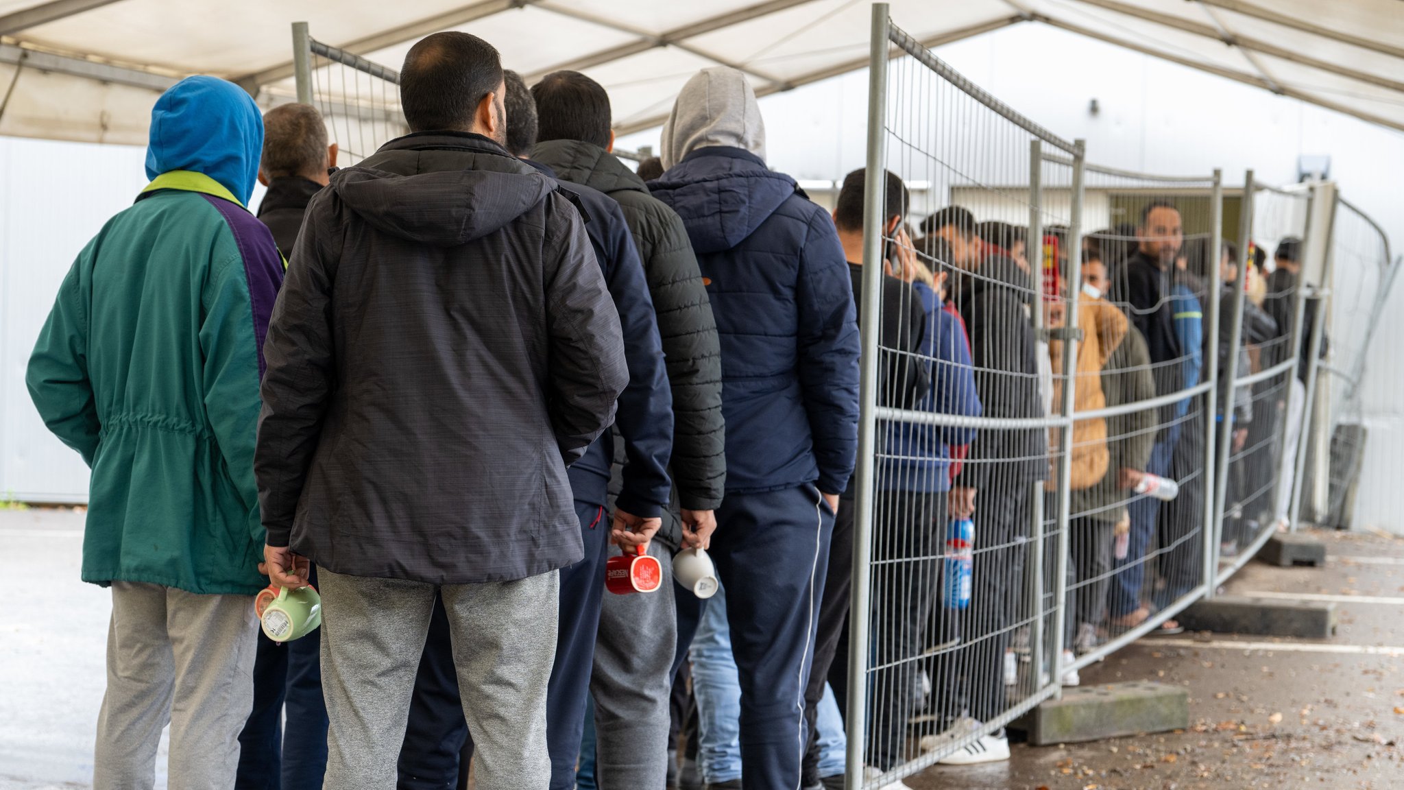 Mehr politisch motivierte Straftaten gegen Geflüchtete in Bayern