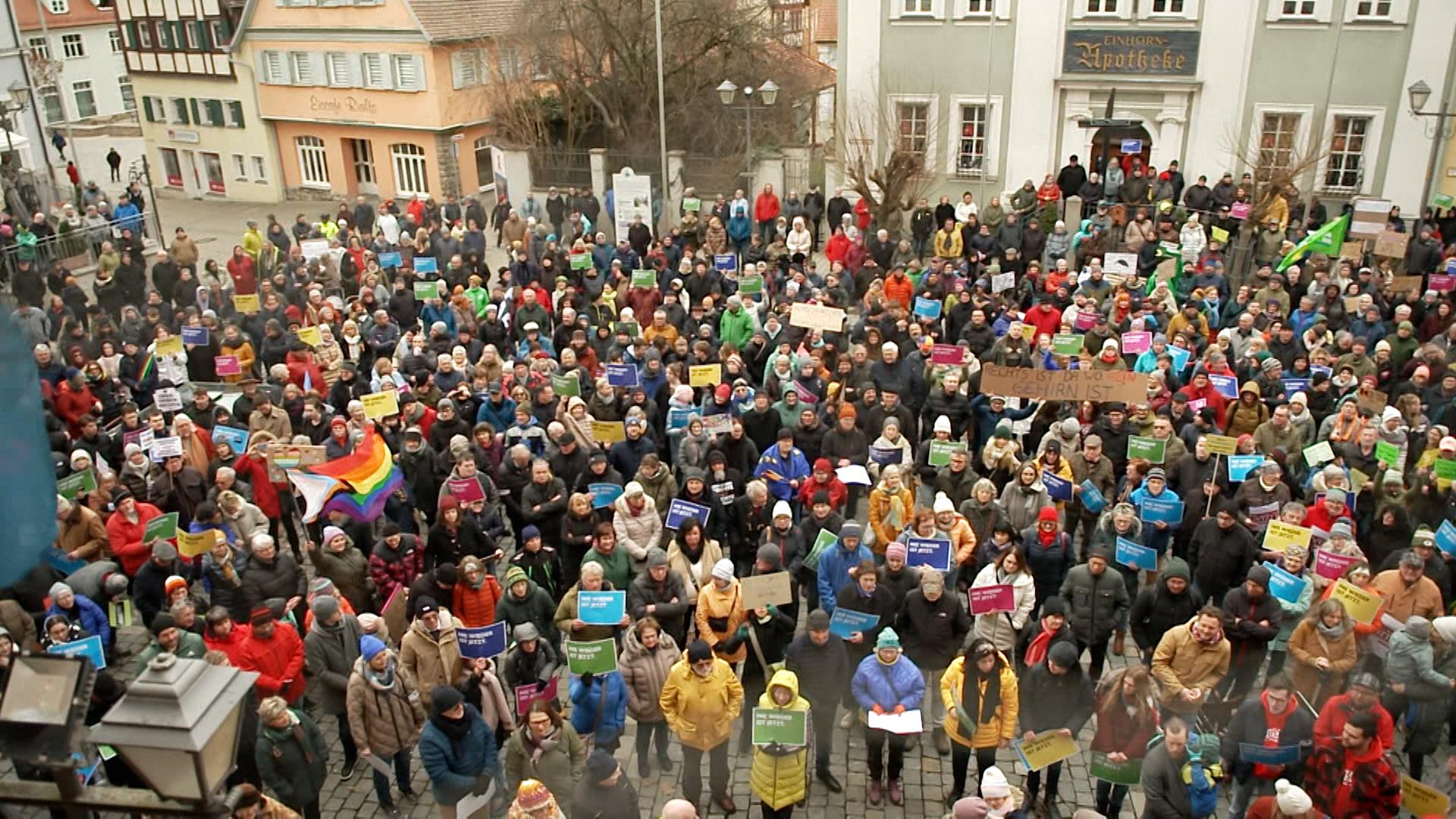Teilnehmer der Anti-Rechts Demo in Eckental.