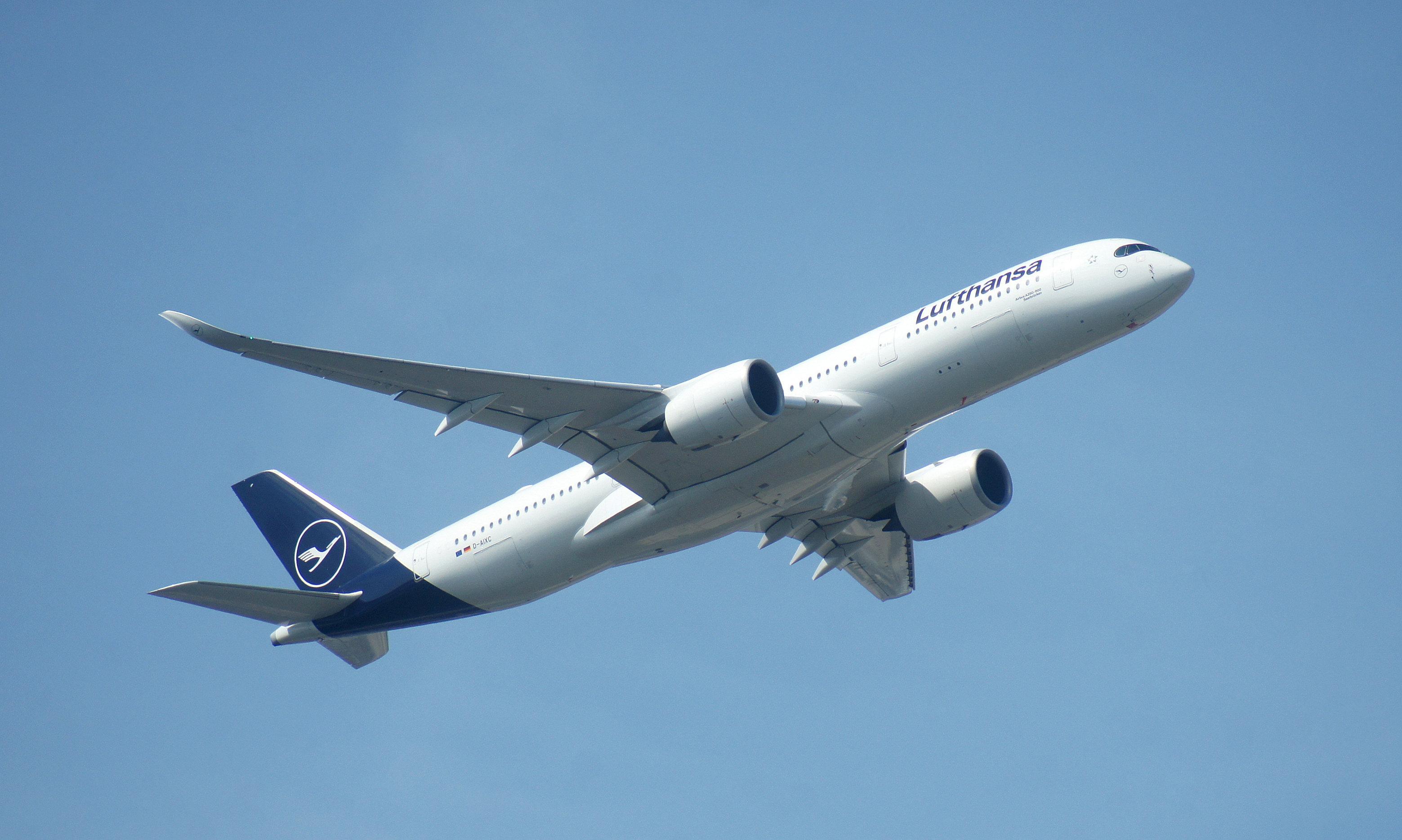 Ein Airbus A350-900 der deutschen Fluggesellschaft Lufthansa