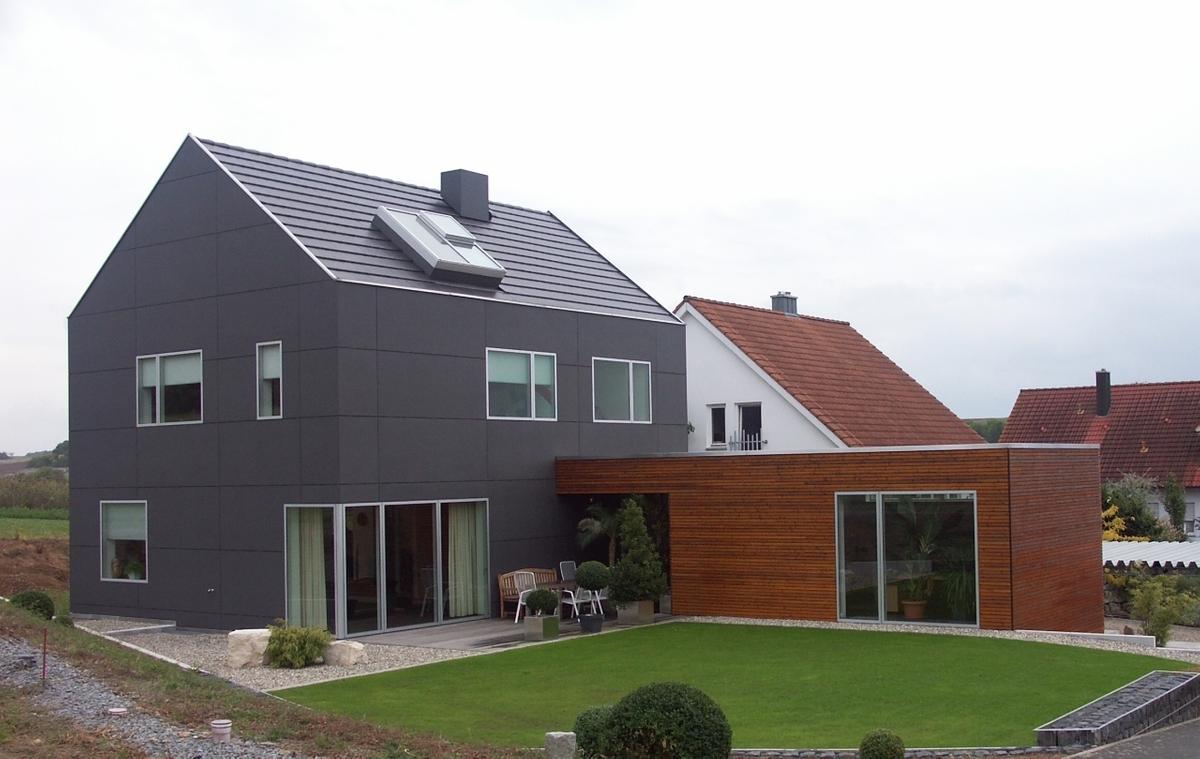 Traumhäuser wiederbesucht : Ein Einfamilienhaus mit schwarzer Hülle ... Traumhäuser wiederbesucht : Ein Einfamilienhaus mit schwarzer Hülle ...