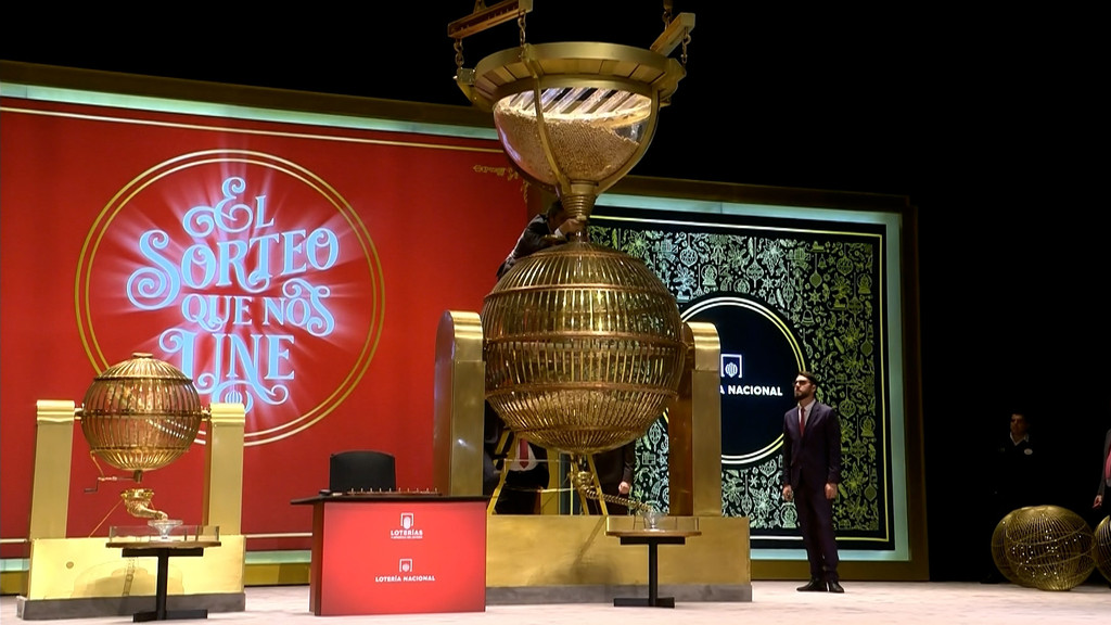 El Gordo: In diesem goldenen Ball steckte das Glück hunderter Spanier 