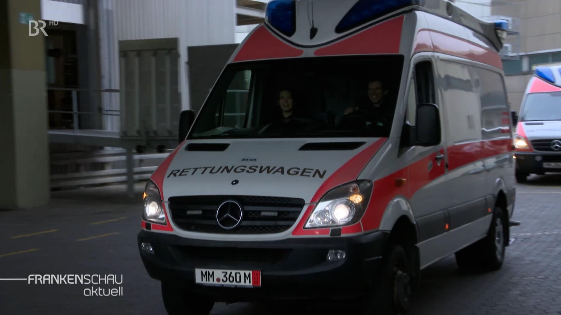 Der von Sportfreundestiller organisierte Hilfskonvoi. Angeführt vom Bandeigenen Bassisten am Weg in die Ukraine.