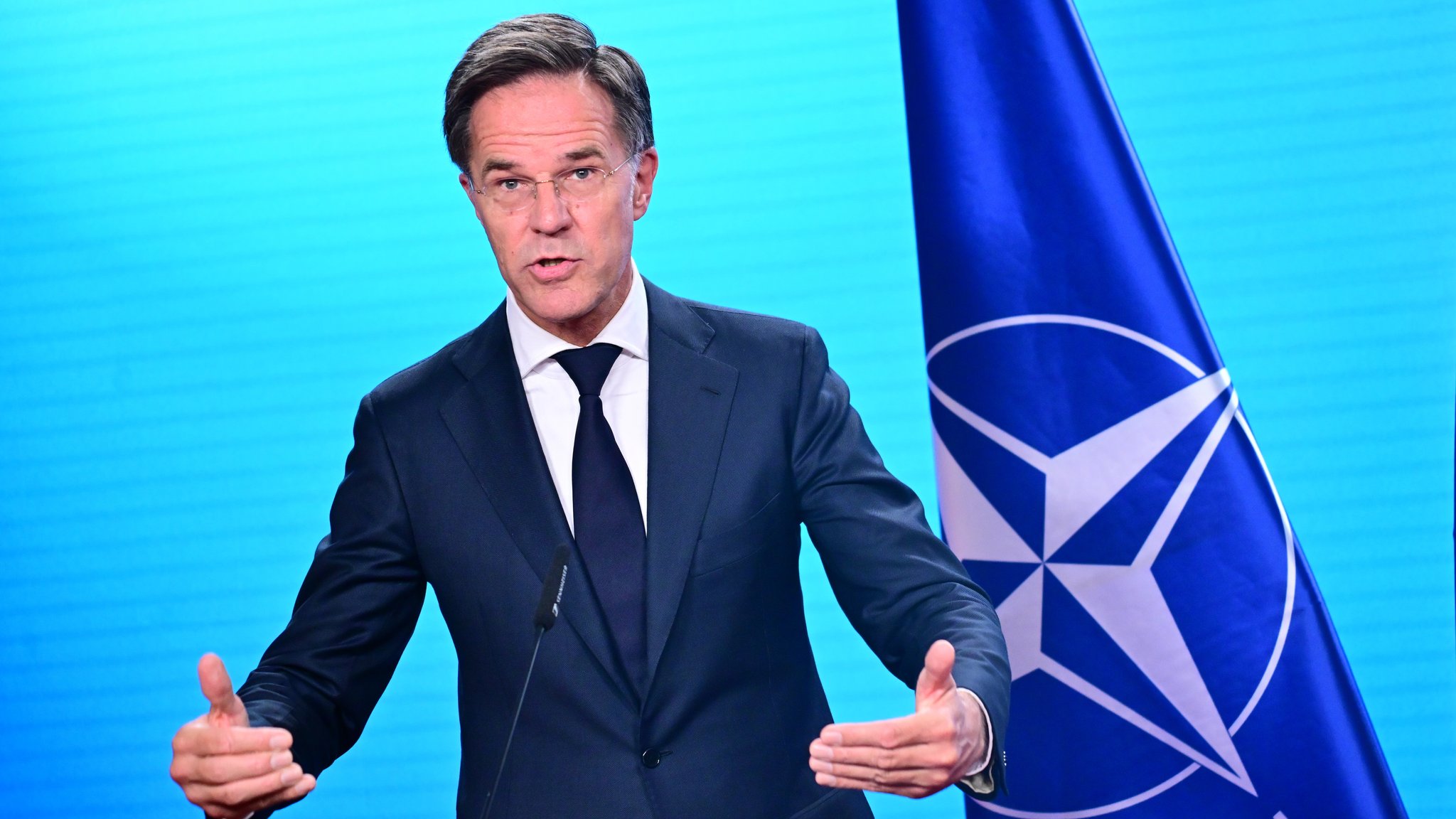 Nato-Generalsekretär Mark Rutte bei einer Rede im Auswärtigen Amt. | Bild: picture alliance/dpa | Sebastian Gollnow Nato-Generalsekretär Mark Rutte bei einer Rede im Auswärtigen Amt.