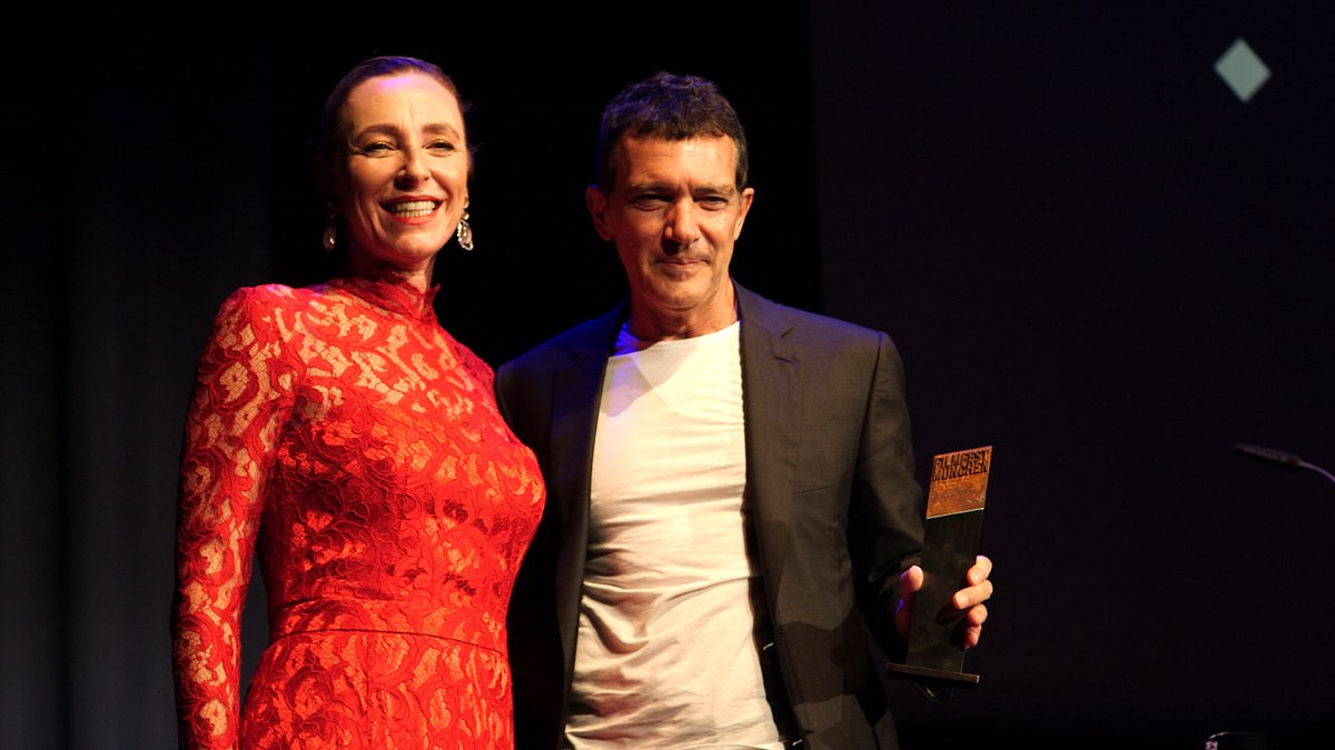 Festivalleiterin Diane Iljine und Antonio Banderas im Münchner Gasteig