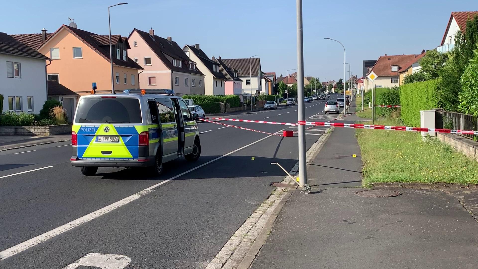 Polizeiabsperrung in Schweinfurt nach vermutlich versuchtem Tötungsdelikt.