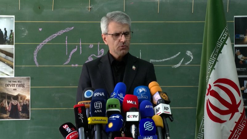 Heute nun Tag Vier in einem neuen Krieg, an dem wieder Kampfjets, Raketen und Drohnen fliegen. | Bild: BR 2025 Heute nun Tag Vier in einem neuen Krieg, an dem wieder Kampfjets, Raketen und Drohnen fliegen.