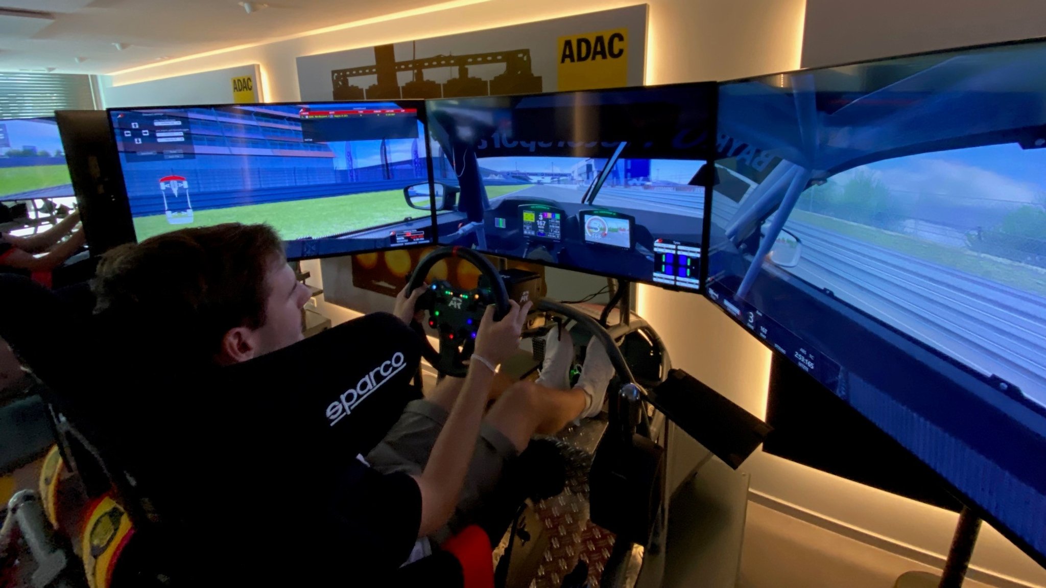 "SimRacing": Weiden wird Heimatstadt des digitalen Motorsports