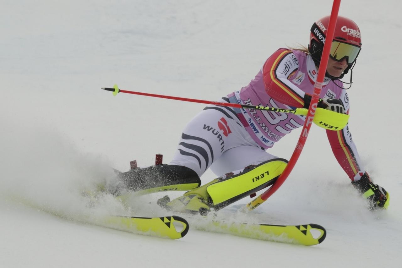 01.12.2019, USA, Killington: Ski Alpin: Slalom, Damen, 1. Durchgang: Marlene Schmotz aus Deutschland in Aktion. | Bild: dpa-Bildfunk/Charles Krupa 01.12.2019, USA, Killington: Ski Alpin: Slalom, Damen, 1. Durchgang: Marlene Schmotz aus Deutschland in Aktion.