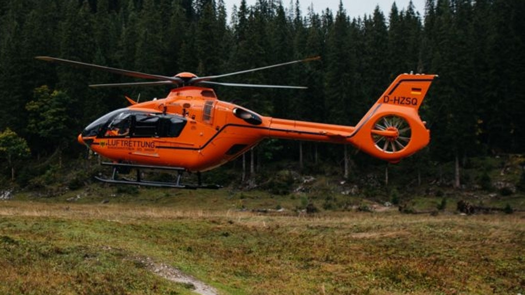 Symbolbild: Hubschraubereinsatz in den Bergen