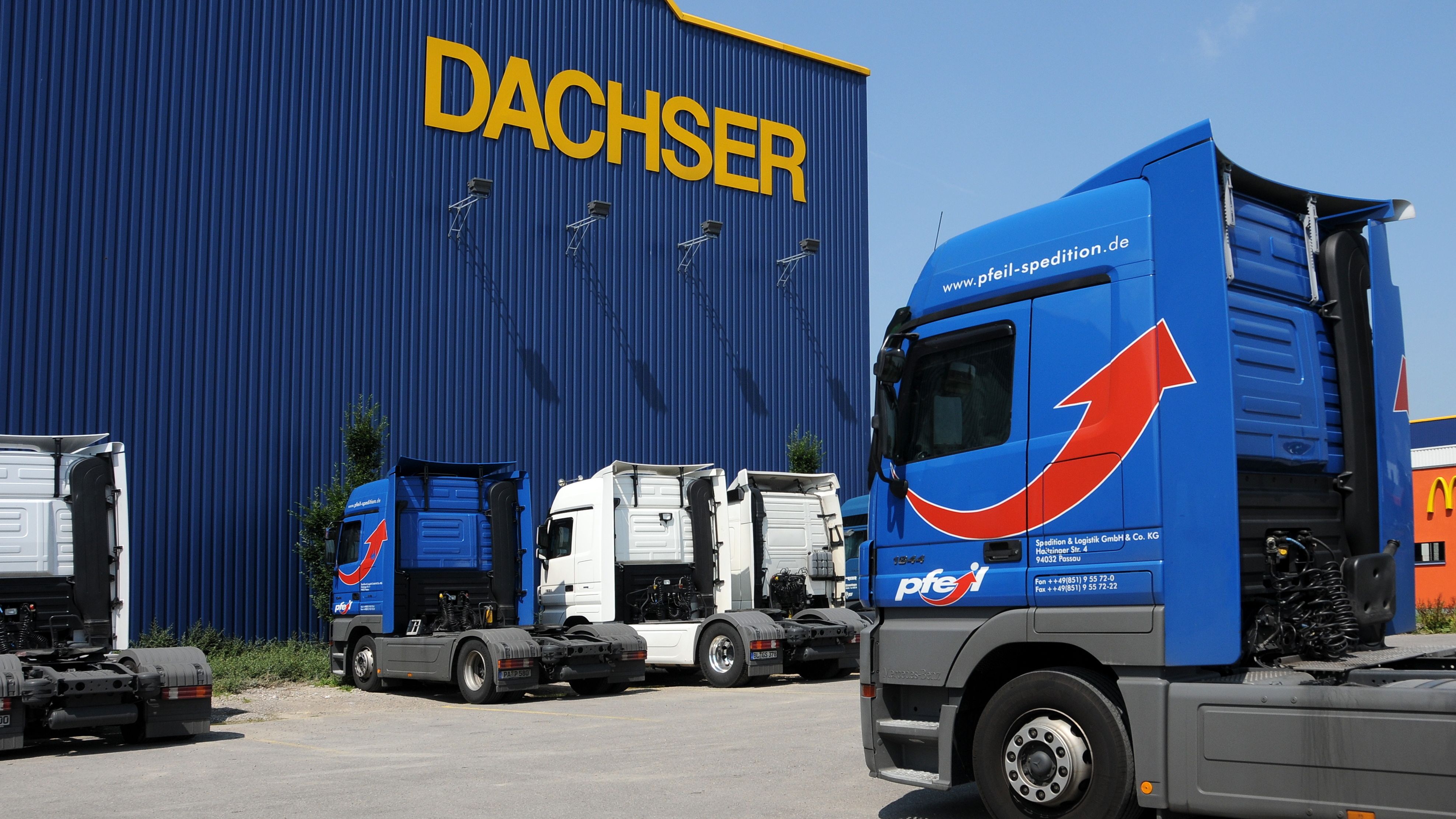 Dachser Kemptener Logistikunternehmen Fahrt Auf Sicht Br24