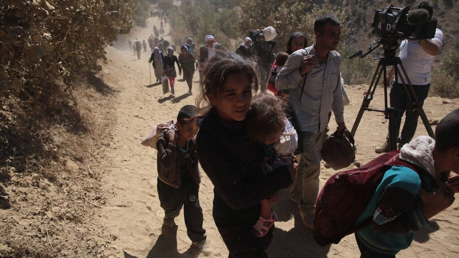 Schockierender IS-Prozess in München: Missbrauch jesidischer Kinder und die Rolle bayerisch-irakischer Eheleute – Völkermordanklage!